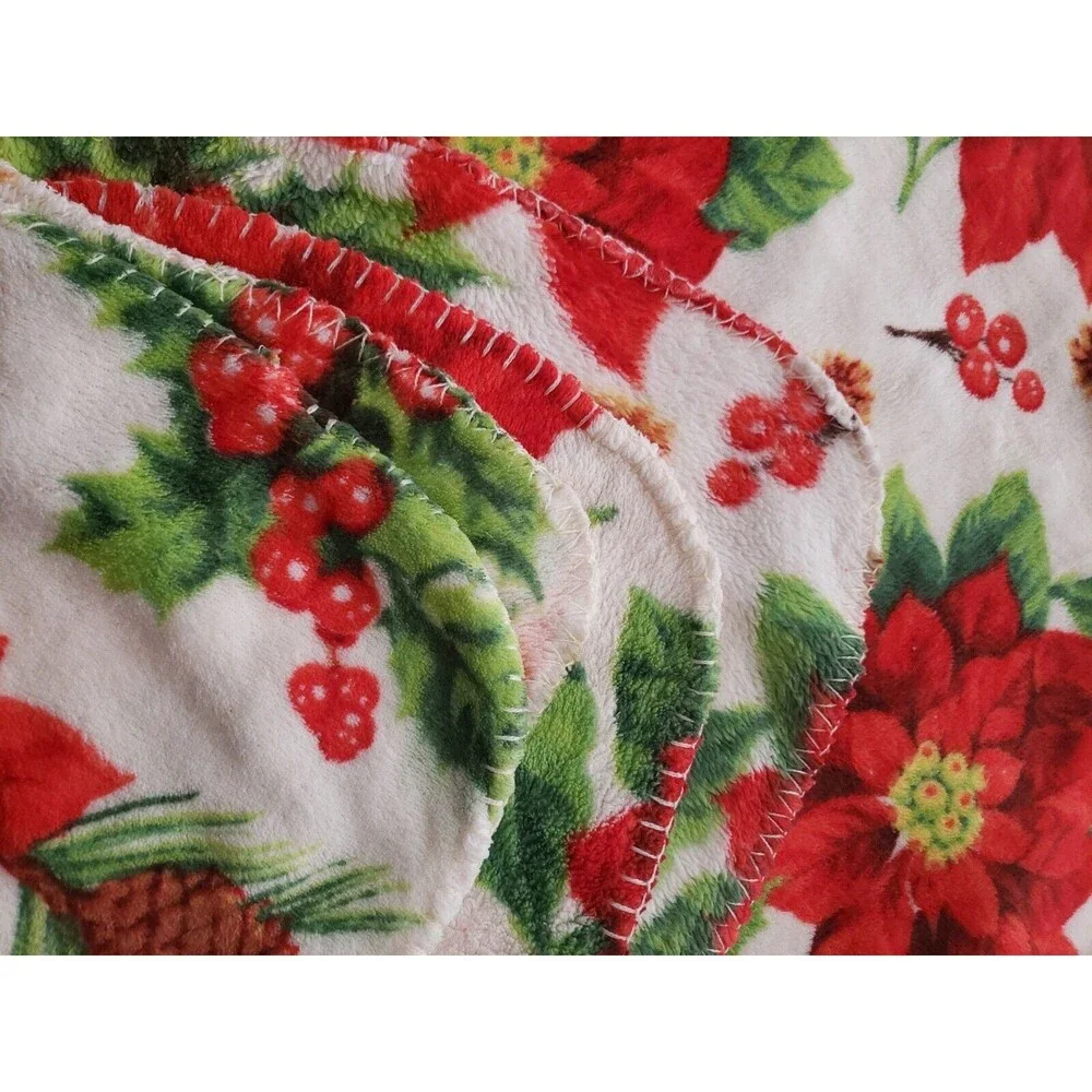 Poinsettia Christmas Blanket Throw Acorn Winter Holiday Mistletoe Holly Berry